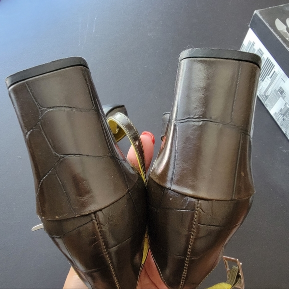 Shoes - Picture 3 of 8